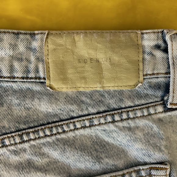 & Denim Short Cheeky Size 10 Curvy Fit Jean Shorts - Picture 10 of 14